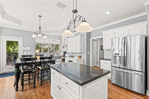 Tiny photo for 1567 Oakwood Lane, Liberty, MO 64068 (MLS # 2634727)