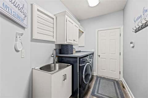 Tiny photo for 1567 Oakwood Lane, Liberty, MO 64068 (MLS # 2634727)