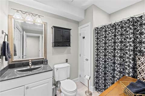 Tiny photo for 1567 Oakwood Lane, Liberty, MO 64068 (MLS # 2634727)