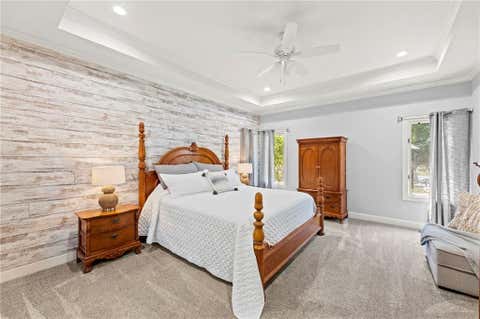 Tiny photo for 1567 Oakwood Lane, Liberty, MO 64068 (MLS # 2634727)