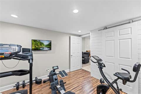 Tiny photo for 1567 Oakwood Lane, Liberty, MO 64068 (MLS # 2634727)