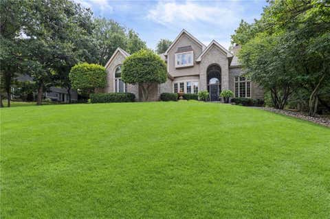 Tiny photo for 1567 Oakwood Lane, Liberty, MO 64068 (MLS # 2634727)