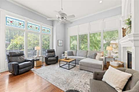 Tiny photo for 1567 Oakwood Lane, Liberty, MO 64068 (MLS # 2634727)
