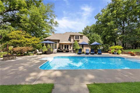 Tiny photo for 1567 Oakwood Lane, Liberty, MO 64068 (MLS # 2634727)