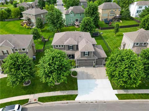 Photo of 104 SW Shores Drive, Lees Summit, MO 64064 (MLS # 2627932)