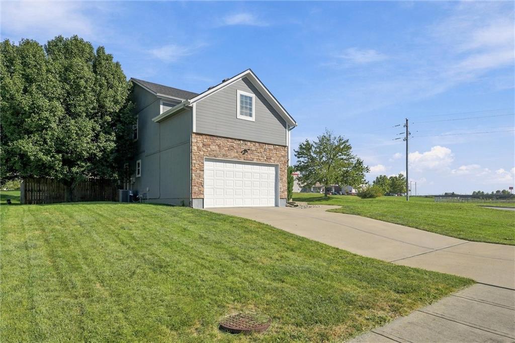 16917 Cross Creek Drive