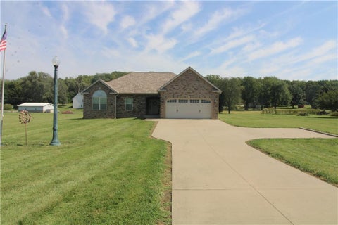 Photo of 8301 SW State Route V Highway, St Joseph, MO 64504 (MLS # 2642726)