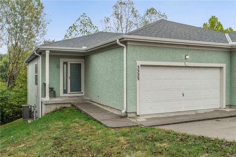 Photo of 3323 N 103rd Terrace, Kansas City, KS 66109 (MLS # 2619258)