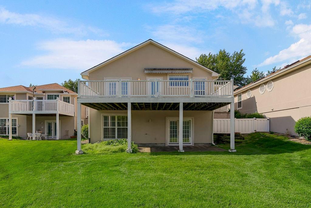 809 NW North Ridge Court