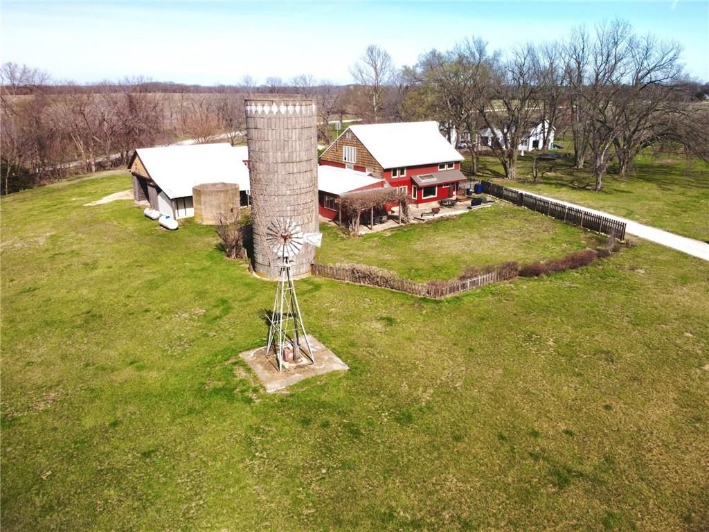 Photo of 797 E 1217 Road, Lawrence, KS 66047 (MLS # 2607482)