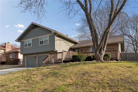 2916 Rimrock Drive Lawrence KS 66047