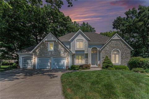 5527 NW Oakdale Place Parkville MO 64152