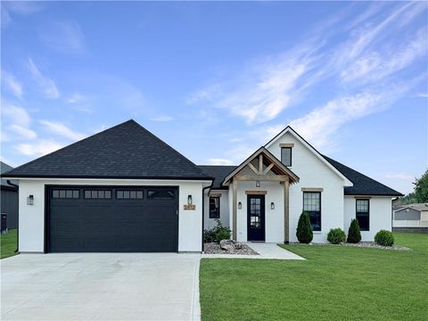 2612 Artisan Drive, Sedalia, MO 65301 - #: 2567357