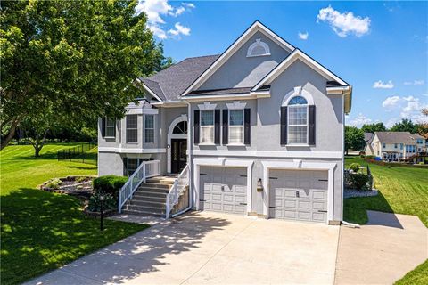 Photo of 3505 London Court, St Joseph, MO 64506 (MLS # 2626527)