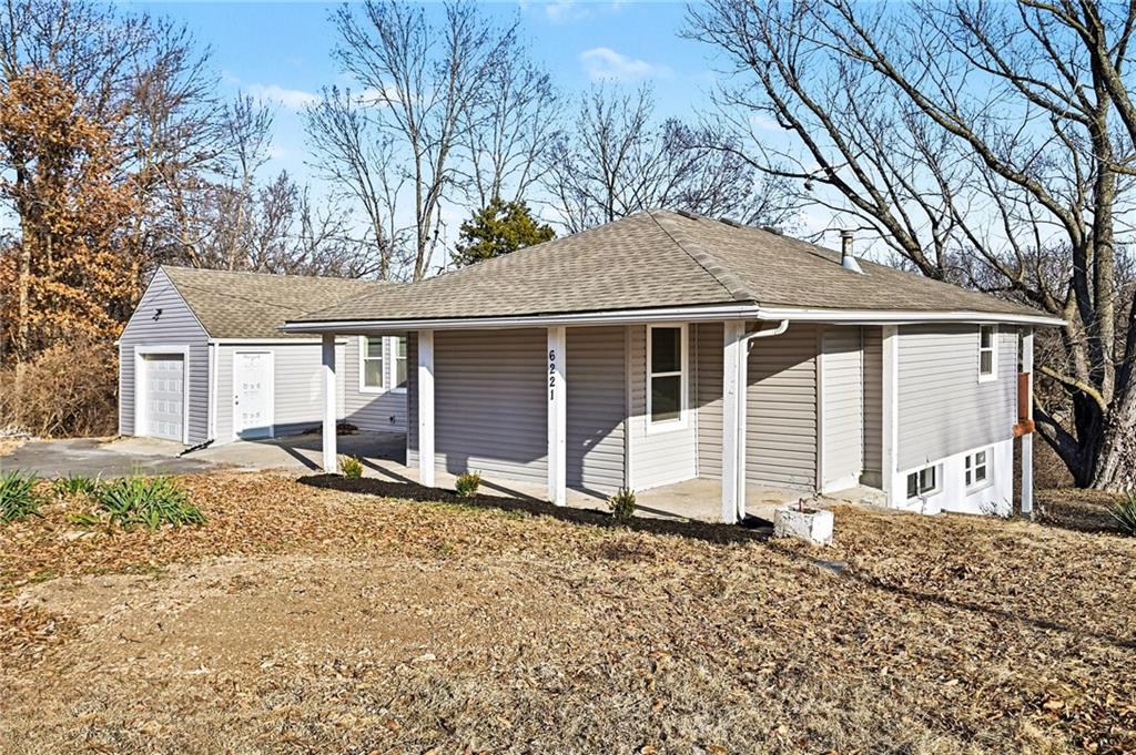 6221 N Wheeling Avenue