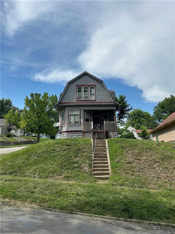 Photo 1 of 39 — 501 Shady Avenue, St Joseph, MO 64505