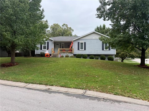 Photo of 1914 Meadowlane Street, Kearney, MO 64060 (MLS # 2647504)