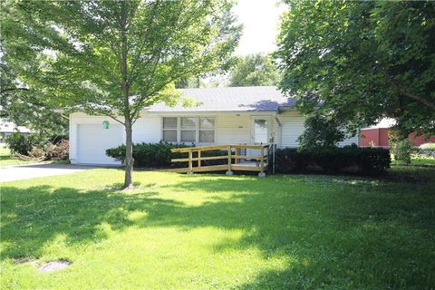 Photo of 314 N 2nd Street, Jasper, MO 64755 (MLS # 2623767)