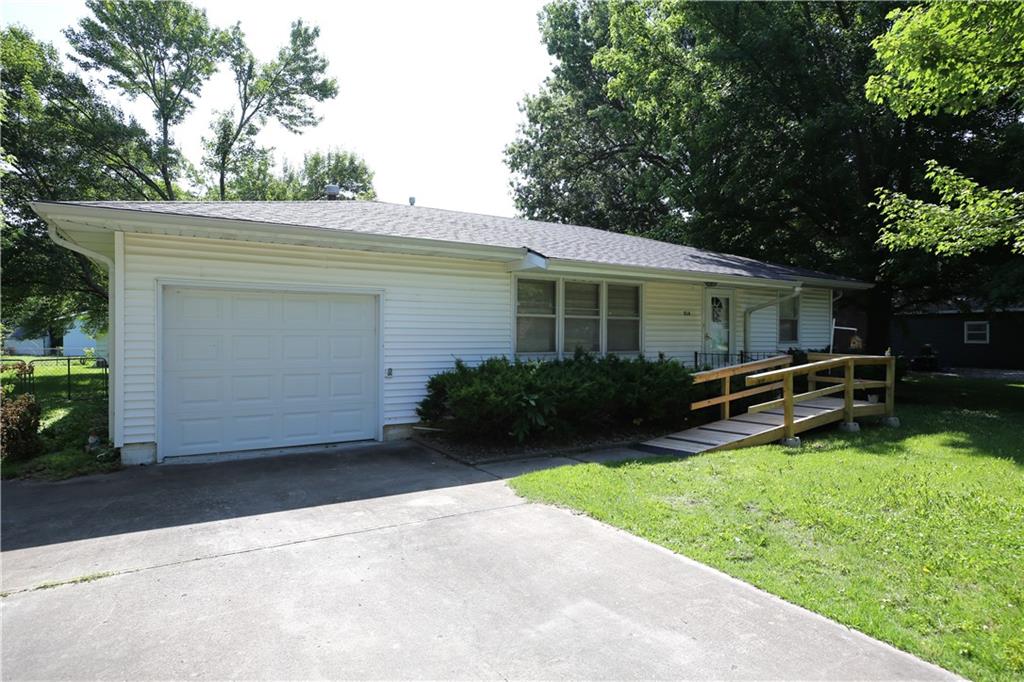Photo of 314 N 2nd Street, Jasper, MO 64755 (MLS # 2623767)
