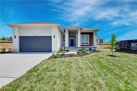 22109 W 93rd Terrace Lenexa KS 66220