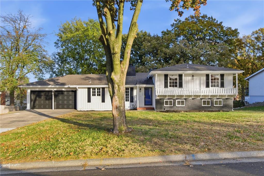 3209 S Norton Avenue