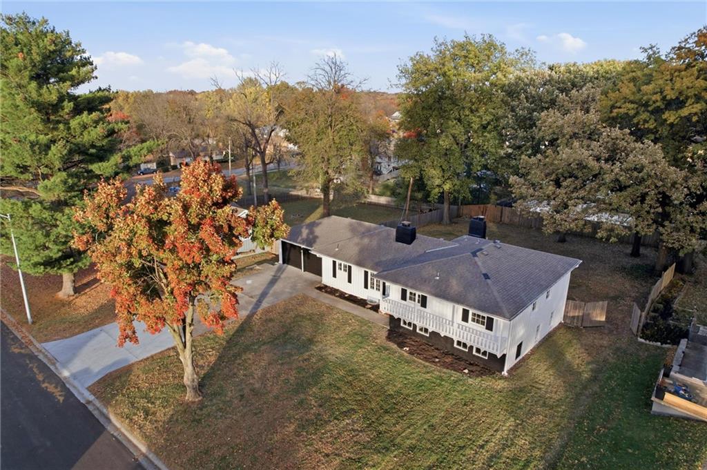 3209 S Norton Avenue