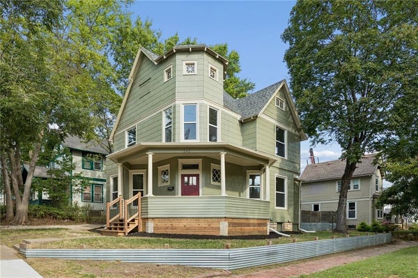 545 TENNESSEE ST, LAWRENCE, KS 66044 - Image 538972aa550090f4ce96bb1dcd03fd55/196825341