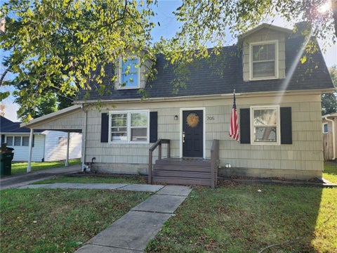 Photo of 705 S Woodland Street, Pittsburg, KS 66762 (MLS # 2642734)