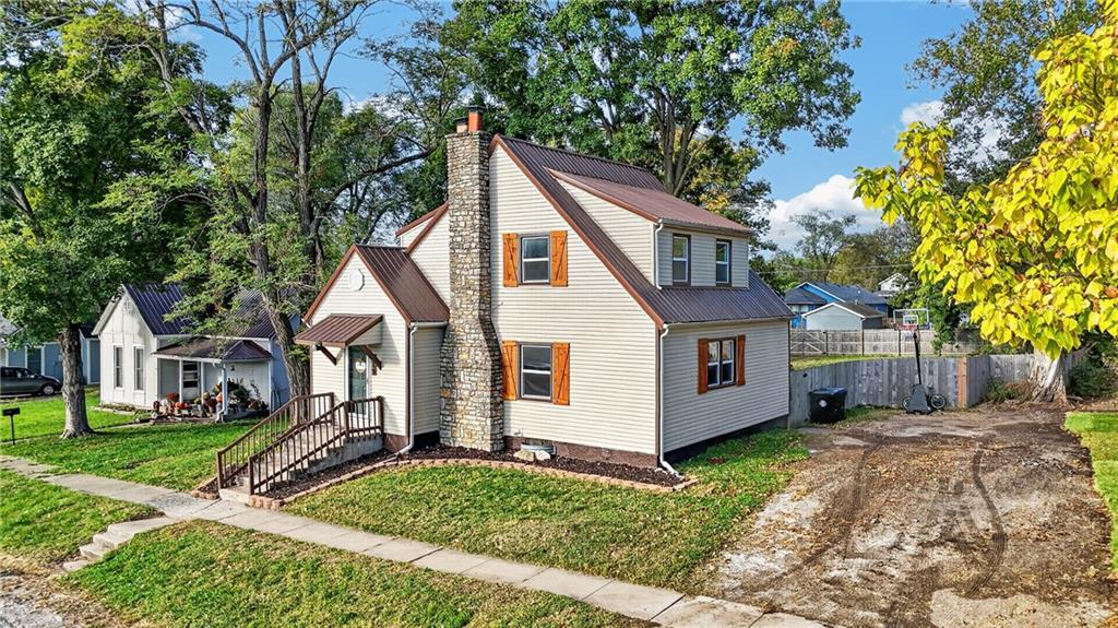 219 S FRONT Street