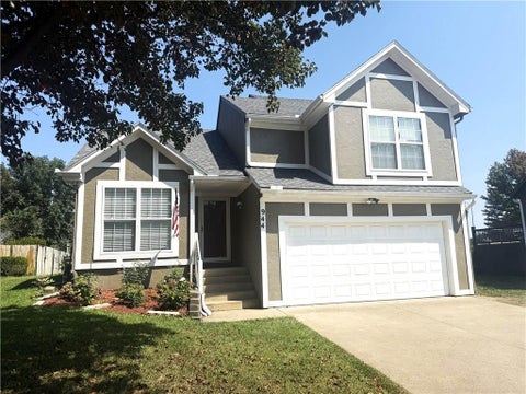 Photo of 944 N Pine Street, Olathe, KS 66061 (MLS # 2638239)