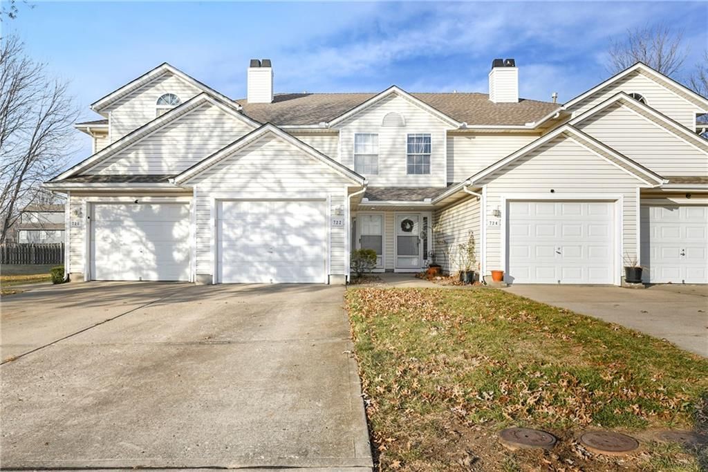 Photo of 722 13th Street, Lees Summit, MO 64081 (MLS # 2592663)