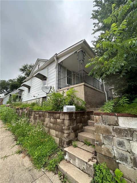 Photo of 1221 Prospect Avenue, St Joseph, MO 64505 (MLS # 2636511)