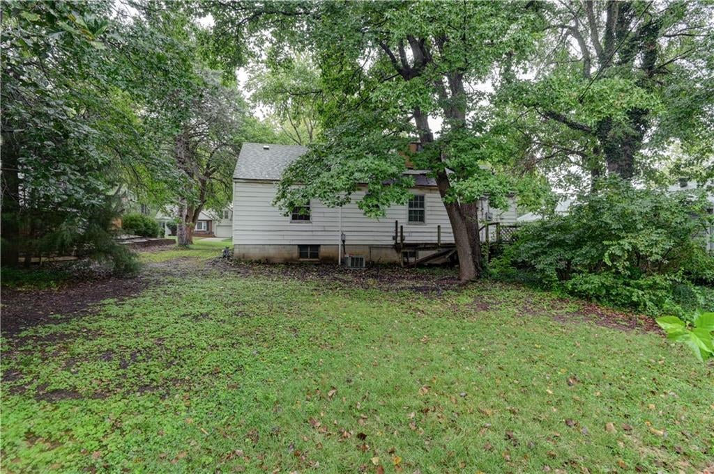 2305 W 73rd Street