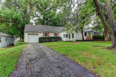 Photo of 2305 W 73rd Street, Prairie Village, KS 66208 (MLS # 2643759)