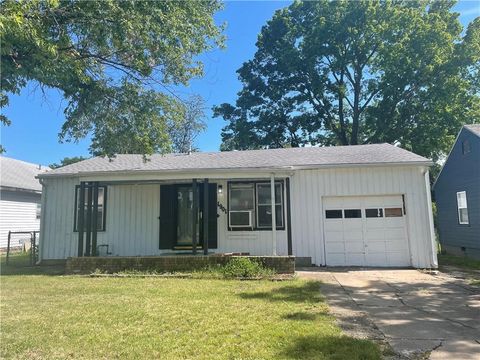 1901 W 7th Street, Coffeyville, KS 67337 - MLS#: 2565902