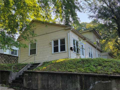 Photo of 2425 S 15th Street, St Joseph, MO 64503 (MLS # 2638762)