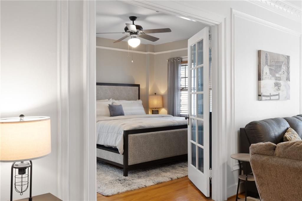 807 W 48th Street 404