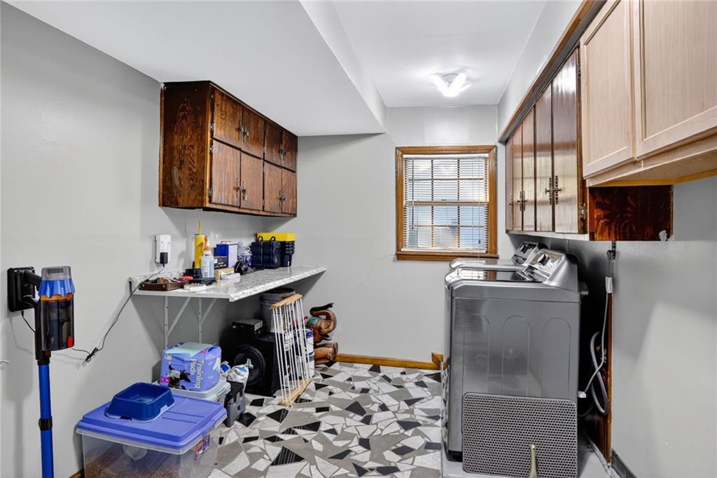 1213 E Fredrickson Drive