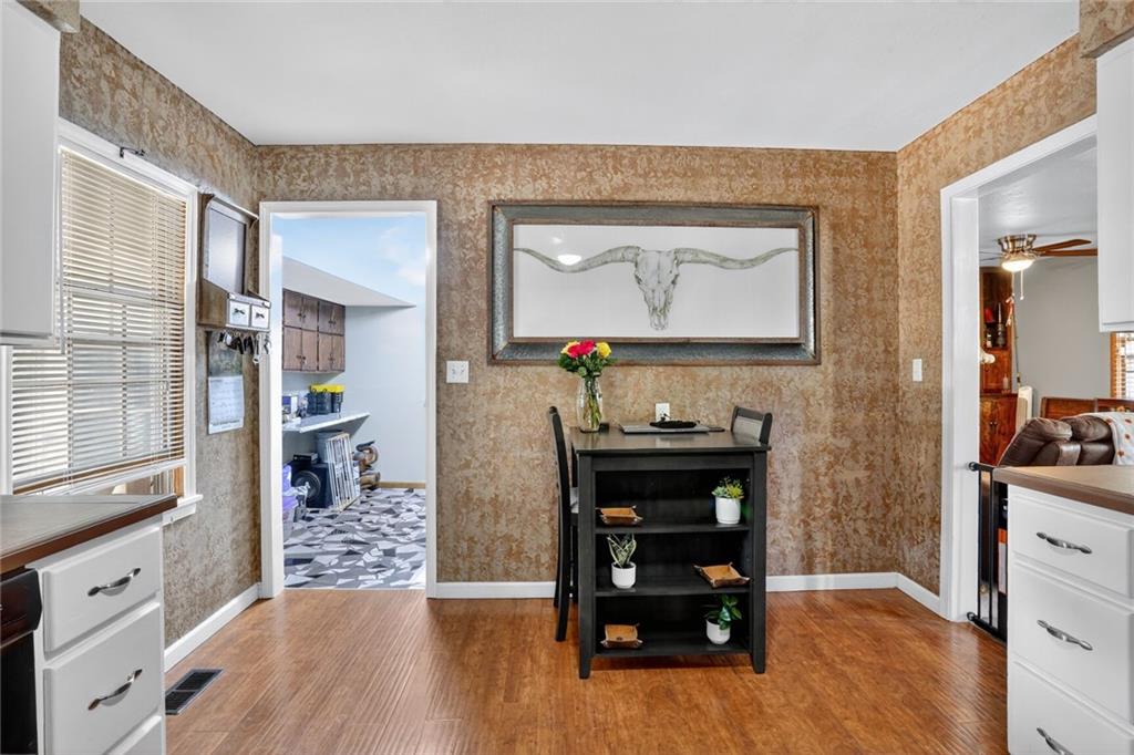 1213 E Fredrickson Drive