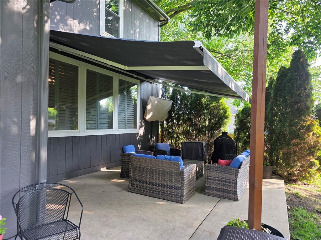 200 Shoreline Drive