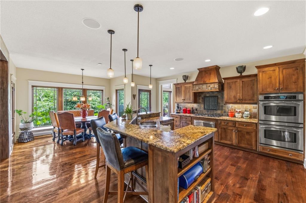 7435 Deer Ridge Drive