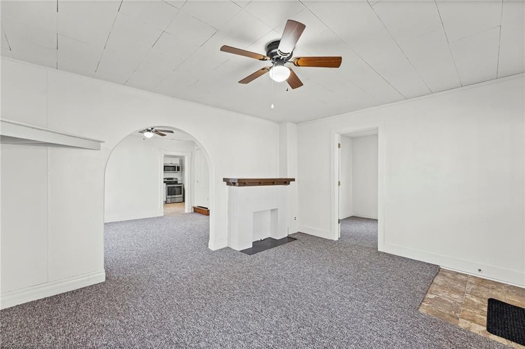 Photo of 311 S Sycamore Street, Iola, KS 66749 (MLS # 2591907)