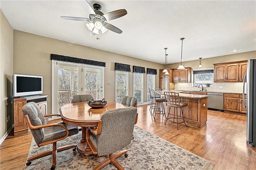 Photo of 1508 Ridgeway Drive, Liberty, MO 64068 (MLS # 2589783)