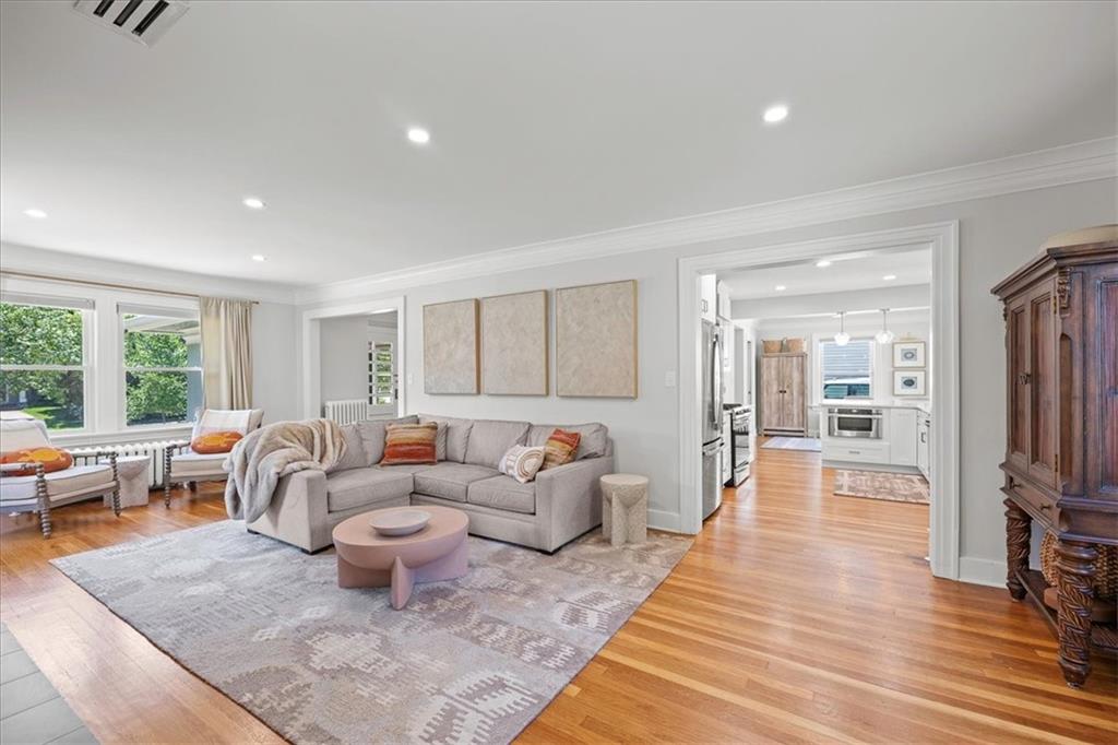 636 W 61st Street