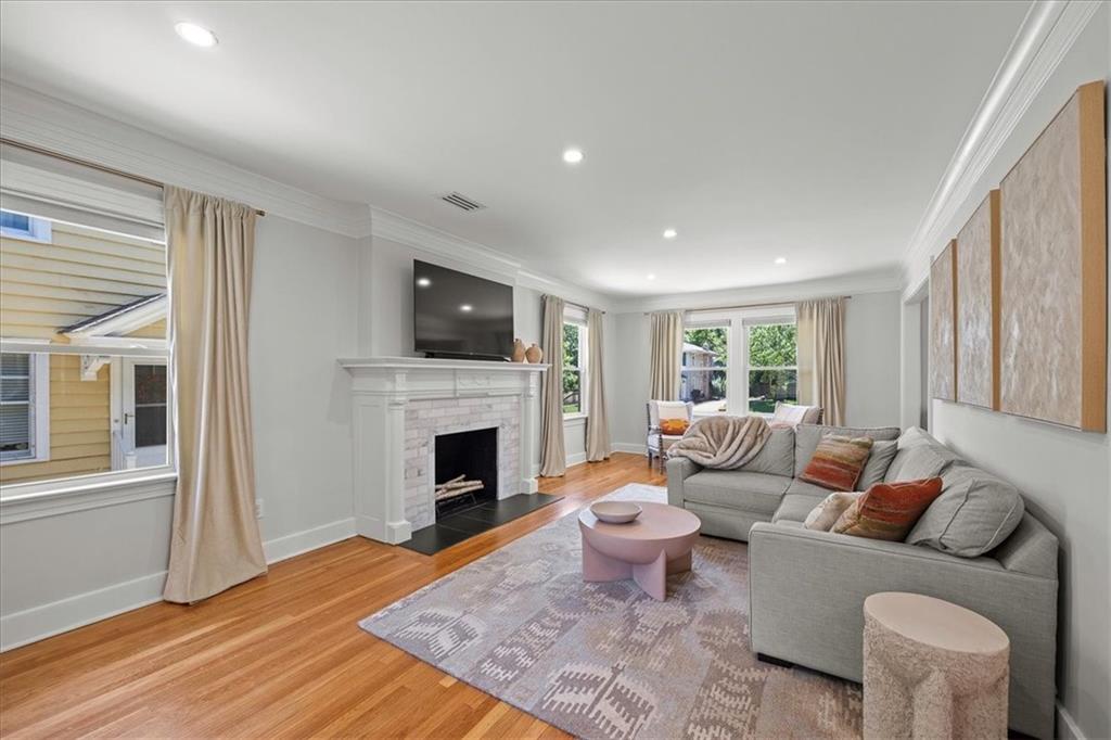 636 W 61st Street