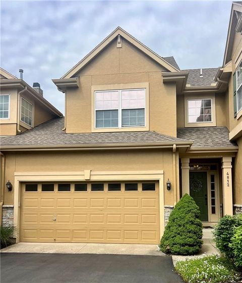 Photo of 4812 W 159th Terrace, Overland Park, KS 66085 (MLS # 2618678)