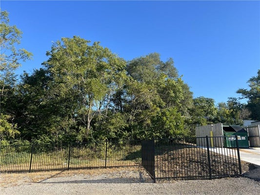 6406 E 87TH ST, KANSAS CITY, MO 64138 - Image 547f0481efe059fddf2a51dcee93bddc/1250707823