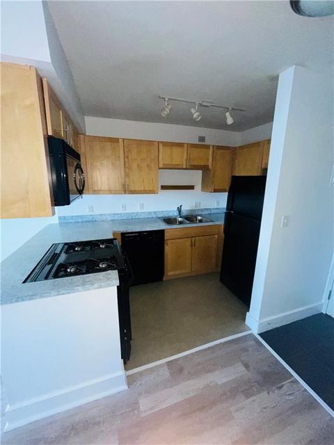 600 E 8th Street 11L Kansas City MO 64106