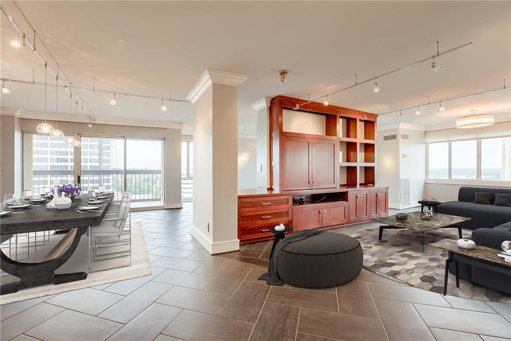 2510 Grand Boulevard 2502-03