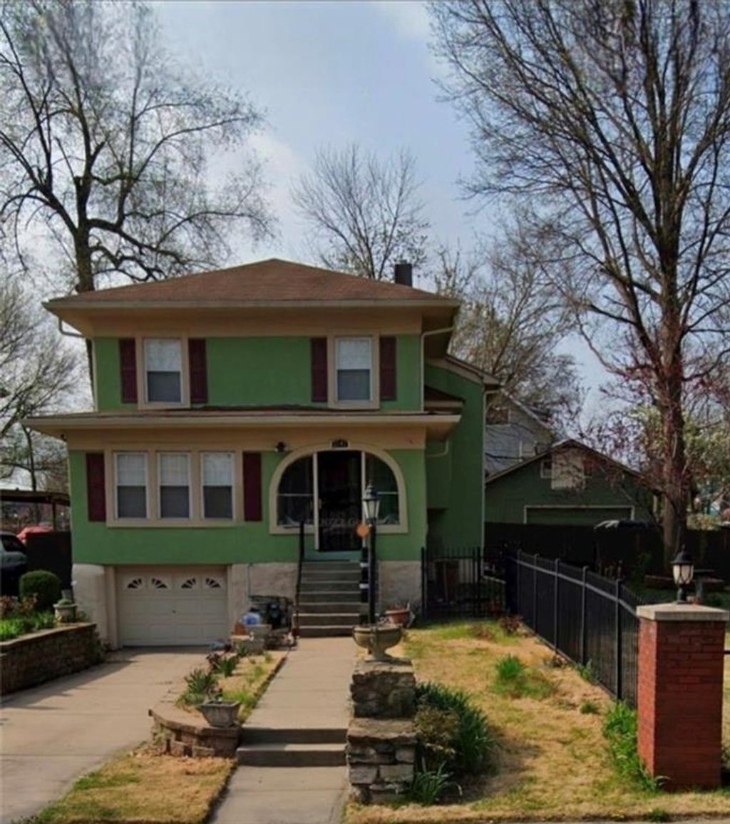 Photo of 3207 Victor Street, Kansas City, MO 64128 (MLS # 2598254)